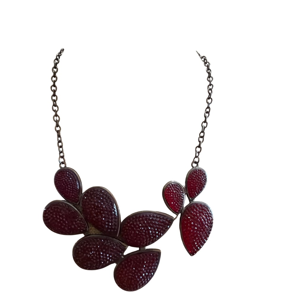 Red Teardrop Cluster Statement Bib Necklace Gunmetal Tone Chain Bold Cluster
